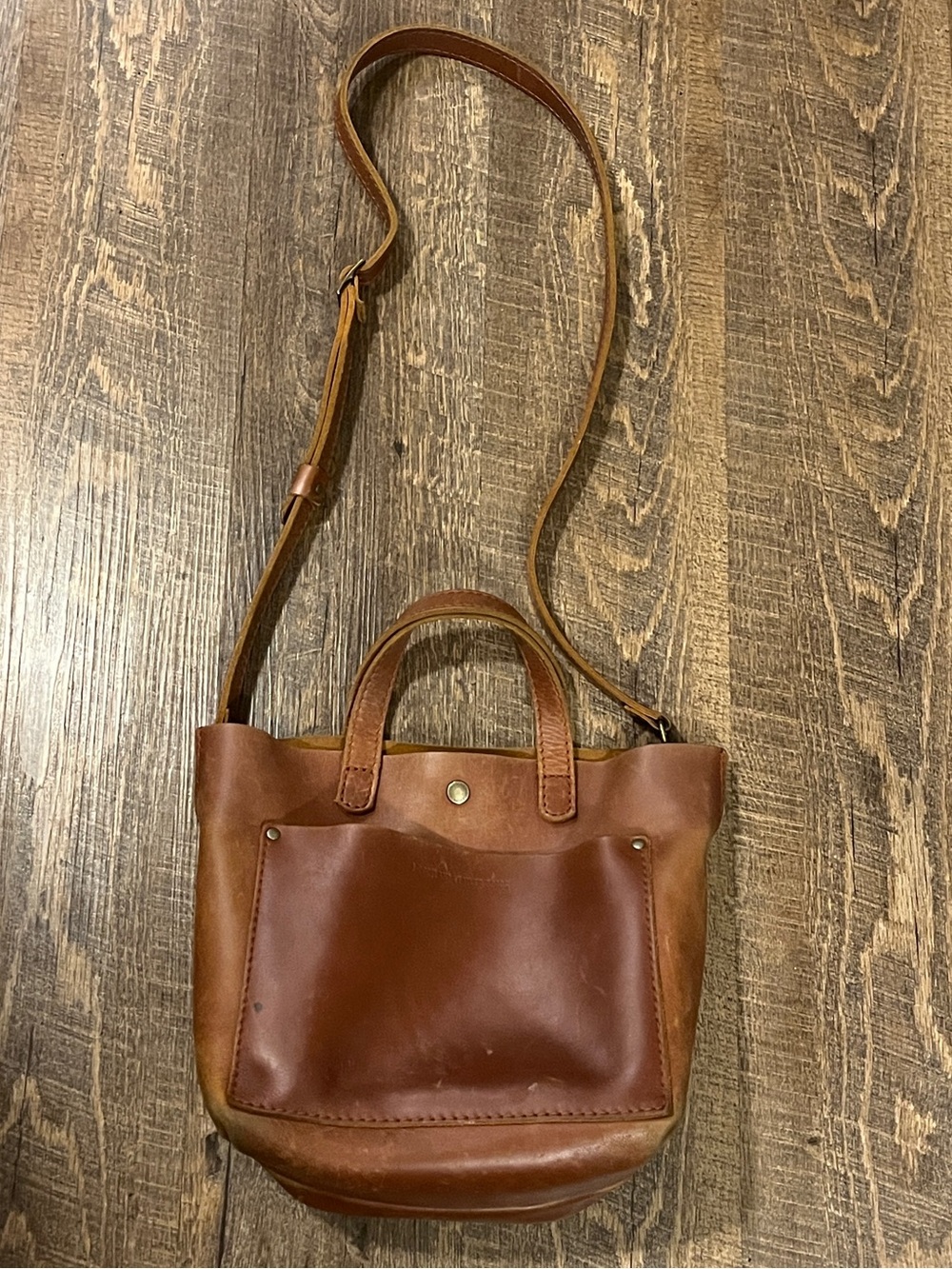 Portland Leather Mini Tote
Honey Tan with adjustable strap - Picture 2 of 16